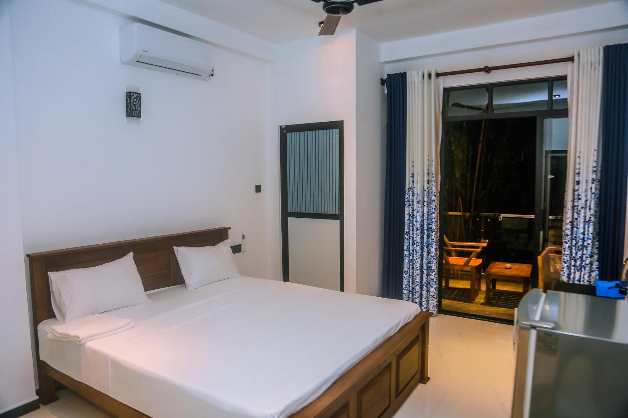 Mirissa Breeze Hotel Exterior photo